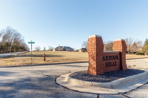 1501 Arbour Dr, Lebanon, MO, 65536-4359 | Card Image