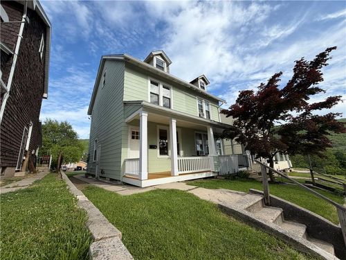 712 Church Street, Palmerton Boro, PA, 18071 | Card Image