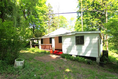 25-71 Miller Rd, Hopewell Junction, NY, 12533-7137 | Card Image