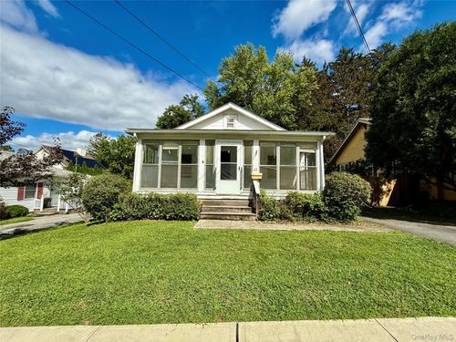 22 2nd St, Cornwall On Hudson, NY, 12520-1309 | Card Image