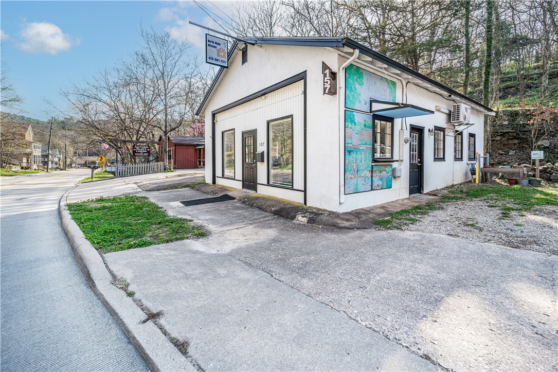 157 Main Street, For Sale in Eureka Springs Zoocasa