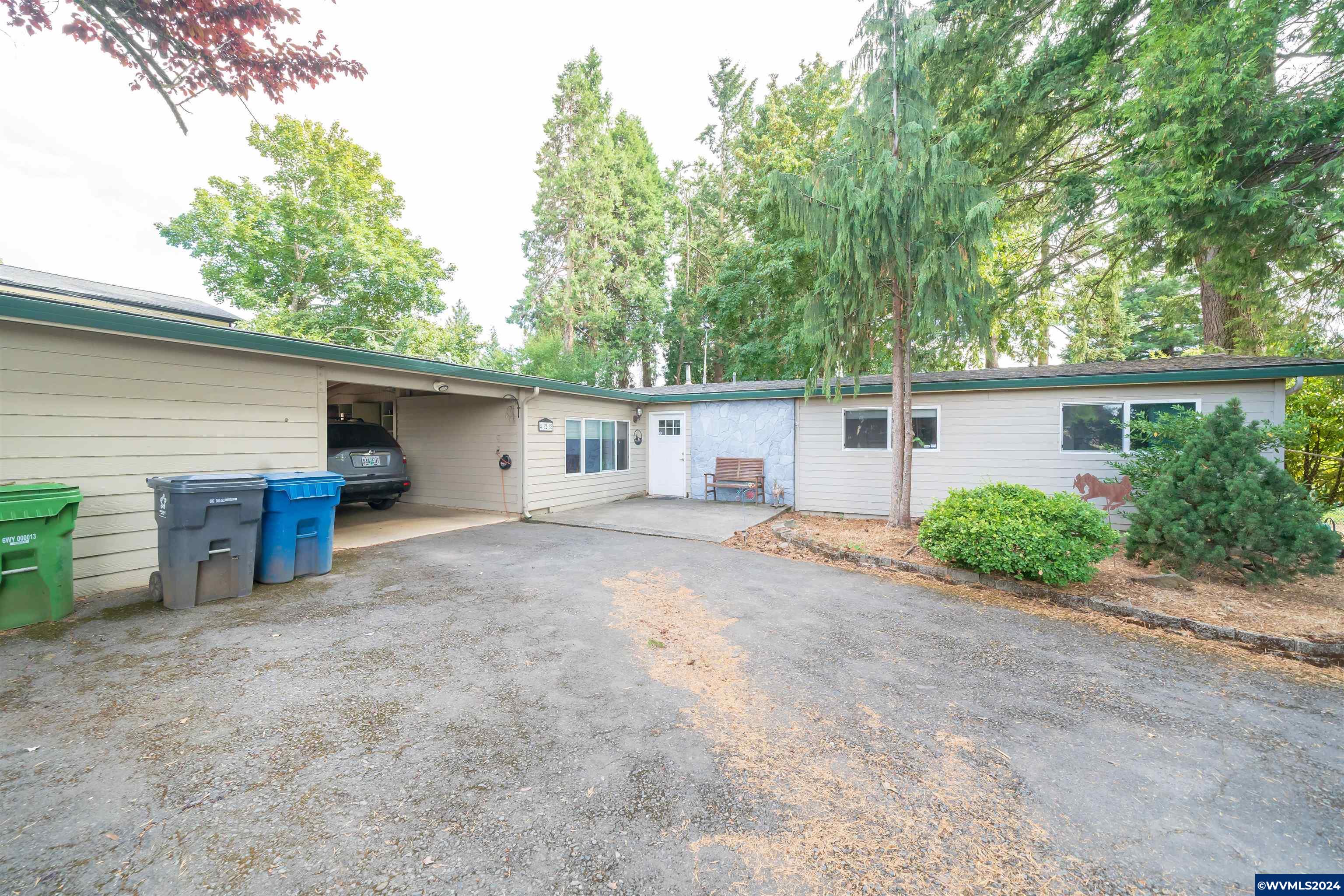 Regis St, Stayton, OR 97383
