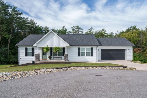 57 Capitol Dr, Crossville, TN, 38555-2010 | Card Image