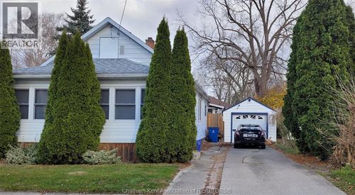 412 Lafontaine St, Wallaceburg, ON, N8A4J2 | Card Image