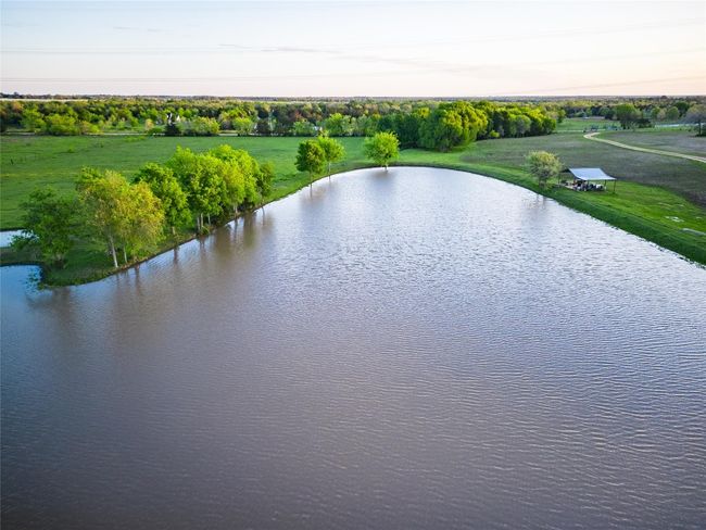 Bird's eye view of a nearby body of water | Image 33