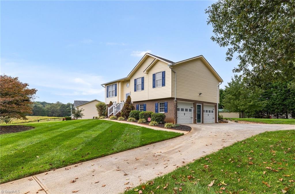 Bowens Rd, Tobaccoville, NC 27050
