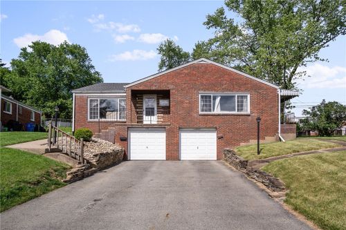 152 Greenbrier Dr, Clarks Green, PA, 18411-1150 | Card Image