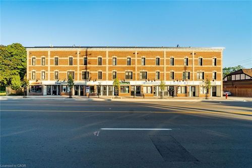 202-760 Lakeshore Rd E, Mississauga, ON, L5E1C7 | Card Image