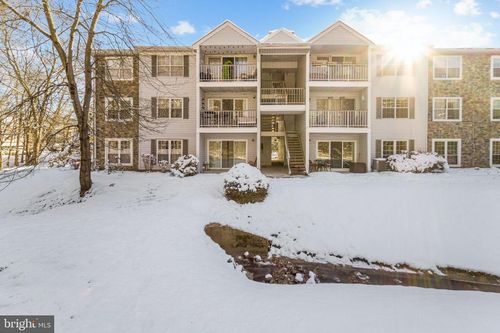 30 Holly Ct, HAMILTON, NJ, 08619-4633 | Card Image