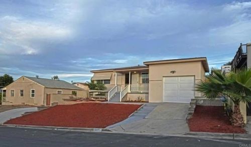 811 Gwen St, San Diego, CA, 92114 | Card Image