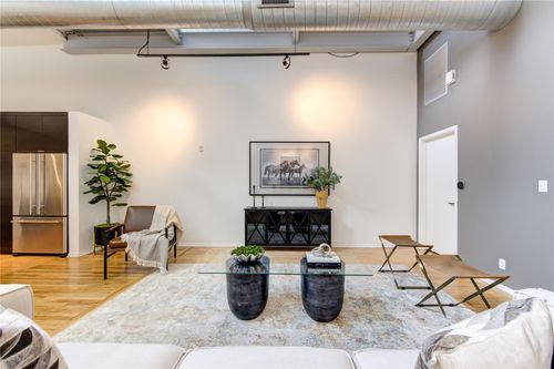 apt-218-1312 Live Oak St, Houston, TX, 77003-4436 | Card Image