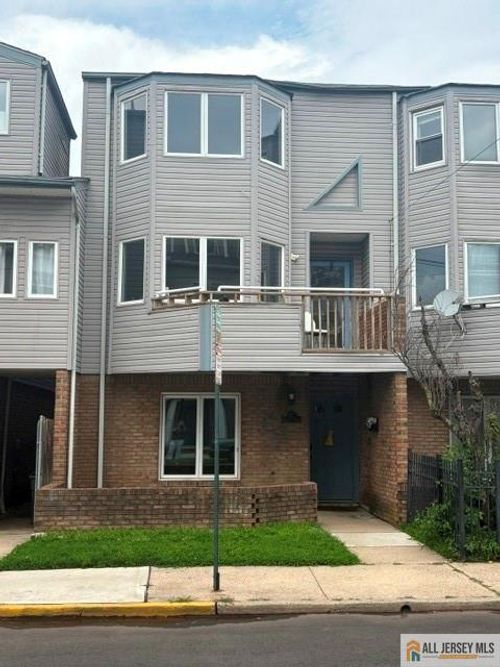 55-55 Delafield St, New Brunswick, NJ, 08901-1746 | Card Image