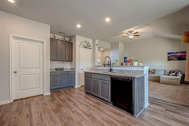 17624 Cedar Crest Dr, House other with 3 bedrooms, 3 bathrooms and 2 parking in Conroe TX | Image 6
