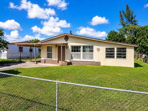 1610 W 11th St, Riviera Beach, FL, 33404-6511 | Card Image