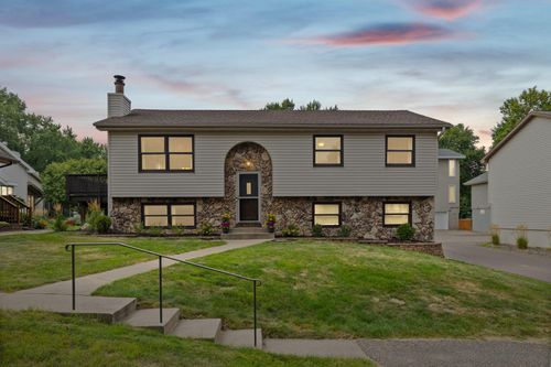 3531 Pilgrim Ln N, Plymouth, MN, 55441-2421 | Card Image