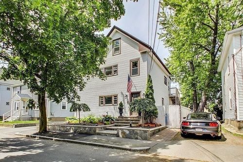 apt-2-28 Francis St, Waltham, MA, 02451-4389 | Card Image