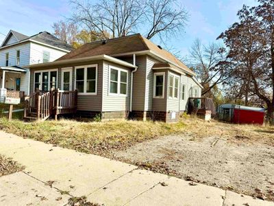 131 1st Ave Nw, House other with 3 bedrooms, 1 bathrooms and null parking in Oelwein IA | Image 1