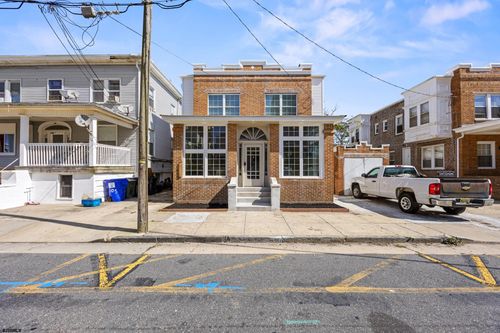 107 S Albion Pl, Atlantic City, NJ, 08401-6454 | Card Image