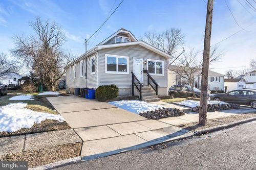 120 E 4th Ave, RUNNEMEDE, NJ, 08078-1411 | Card Image