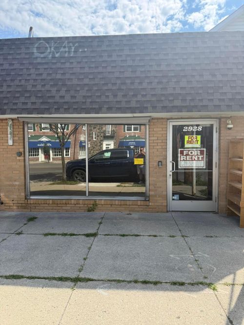 na-2928 N High St, Columbus, OH, 43202-1104 | Card Image