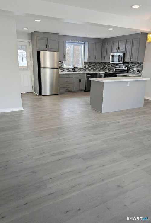 316 High Rd, Berlin, CT, 06037-1250 | Card Image