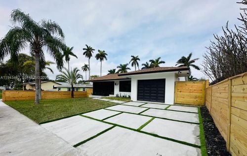 641 Ne 2nd St, Dania Beach, FL, 33004-3312 | Card Image