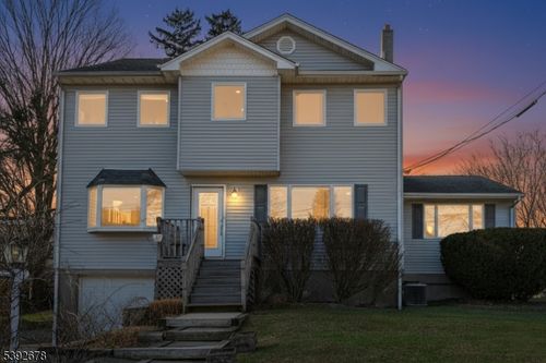 8 Tyler Pl, Hewitt, NJ, 07421-2727 | Card Image