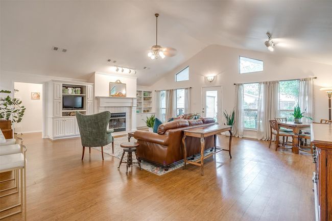 512 N Parkridge Dr, House other with 4 bedrooms, 3 bathrooms and null parking in Mansfield TX | Image 7