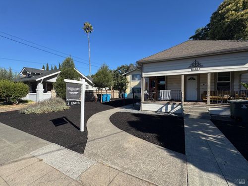133 10th St, Santa Rosa, CA, 95401 | Card Image