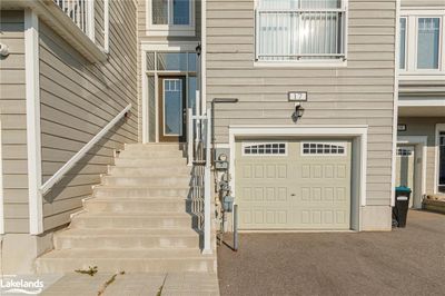 17 Dunes Dr, Townhouse with 3 bedrooms, 2 bathrooms and 3 parking in Wasaga Beach ON | Image 2