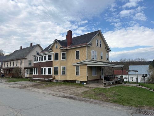 363 Charles St, Lyndonville, VT, 05851-8202 | Card Image