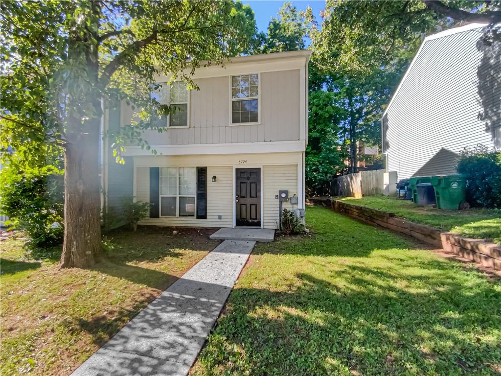 Wells Cir, Stone Mountain, GA 30087