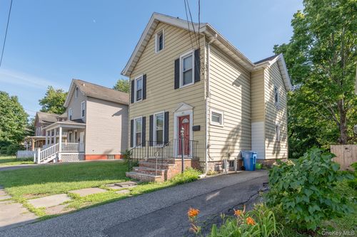 315 Washington Ave, Kingston, NY, 12401-4469 | Card Image