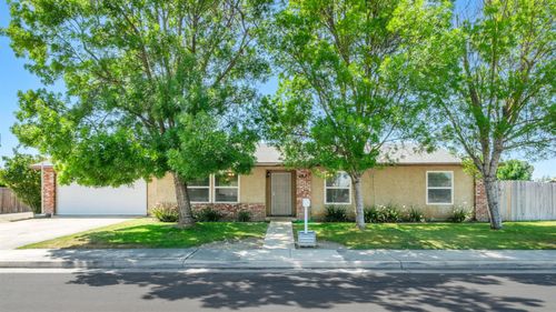 991 7th Avenue Dr, Kingsburg, CA, 93631-2305 | Card Image