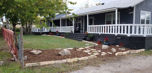 8906 Cele Rd, Manor, TX, 78653-3517 | Card Image