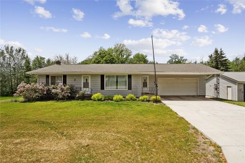 75 Jefferson Ave Sw, Swisher, IA, 52338-9744 | Card Image