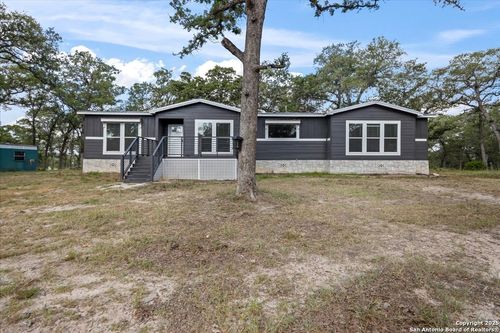 1291 Vivroux Ranch Rd, Seguin, TX, 78155-7715 | Card Image