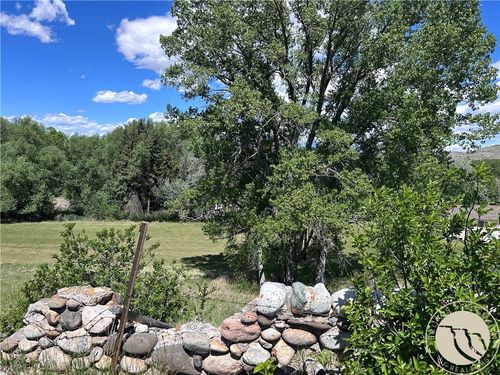 1 W Yellowstone Ave, Big Timber, MT, 59011 | Card Image