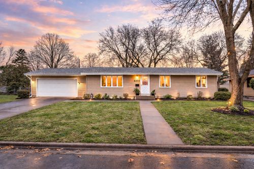 8309 Harrison Rd, Bloomington, MN, 55437-1519 | Card Image