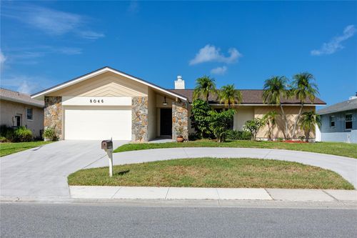 8046 Bayhaven Dr, SEMINOLE, FL, 33776-3319 | Card Image