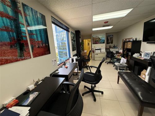 4h-9600 Nw 25th St, Doral, FL, 33172-1416 | Card Image