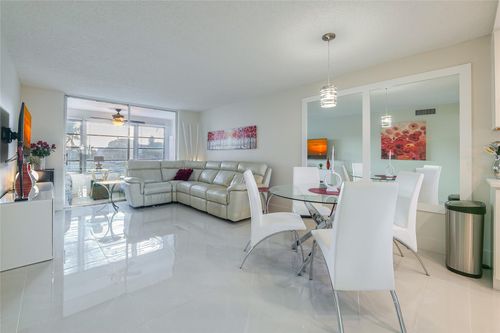 apt-207-9380 Sunrise Lakes Blvd, Sunrise, FL, 33322-2181 | Card Image