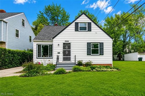 3694 Grosvenor Rd, Cleveland Heights, OH, 44118-2661 | Card Image