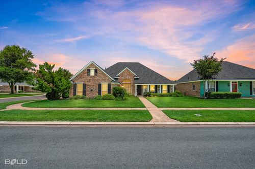3301 Colonial Dr, Bossier City, LA, 71111-8181 | Card Image