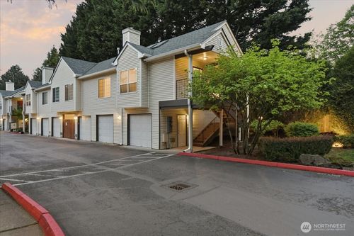 d20-13210 Se 7th St, Vancouver, WA, 98683-6946 | Card Image