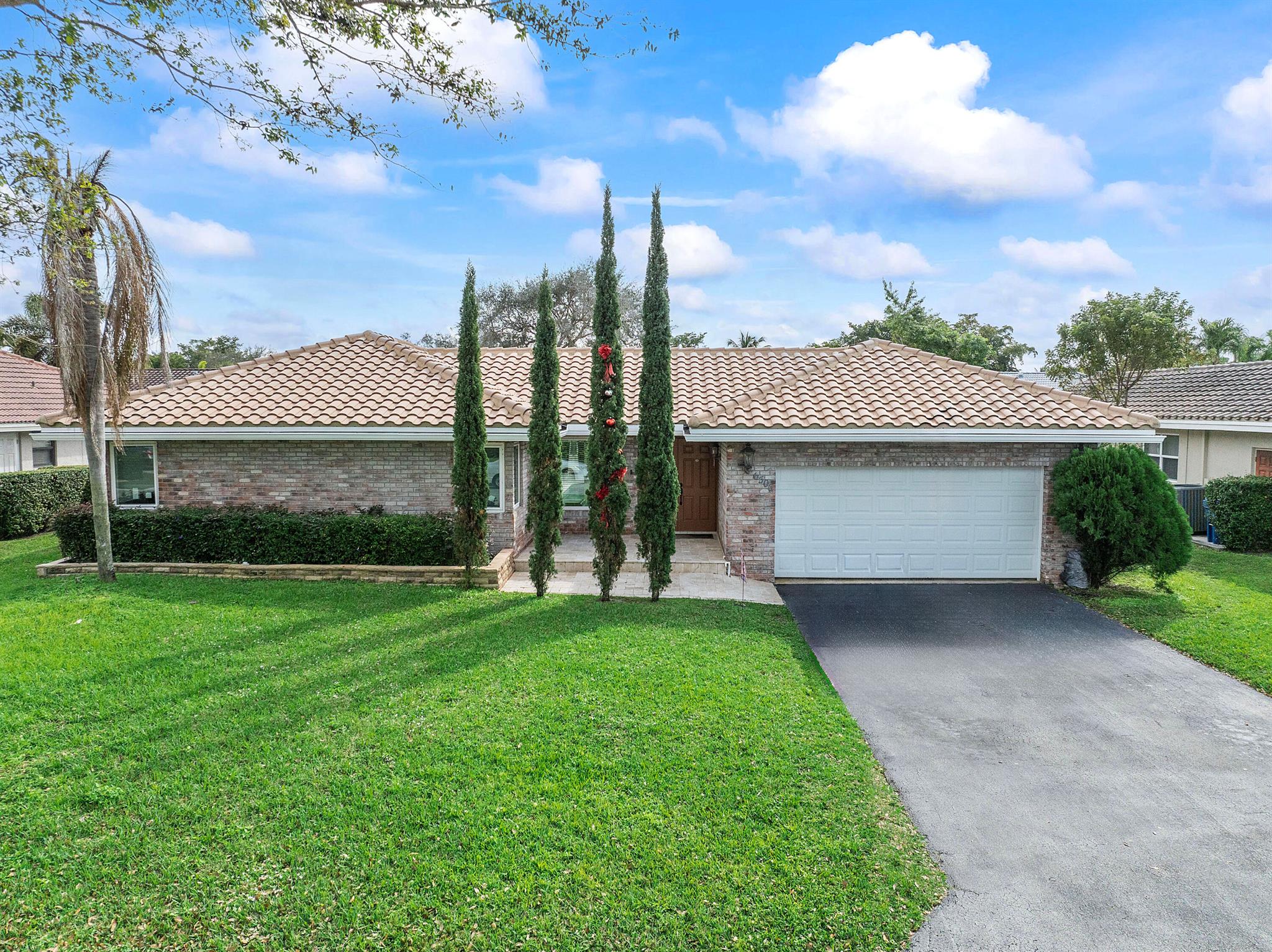 55th Mnr, Coral Springs, FL 33067
