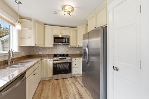 b-21 Fells Way, Laconia, NH, 03246-4098 | Card Image