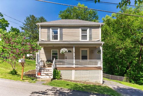 215 Virginia Ave, Staunton, VA, 24401-3273 | Card Image