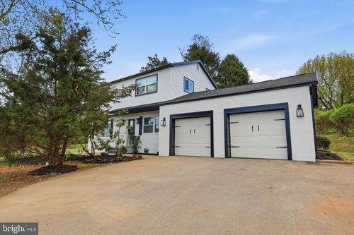 2213 Camp Hill Rd, Fort Washington, PA, 19034-2922 | Card Image