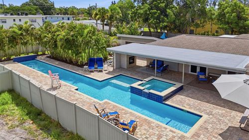 7039 Hibiscus Ave S, SOUTH PASADENA, FL, 33707-2813 | Card Image